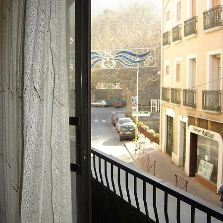 N°2 Avec Terrasse, Agreable, Bien Situe Apartment