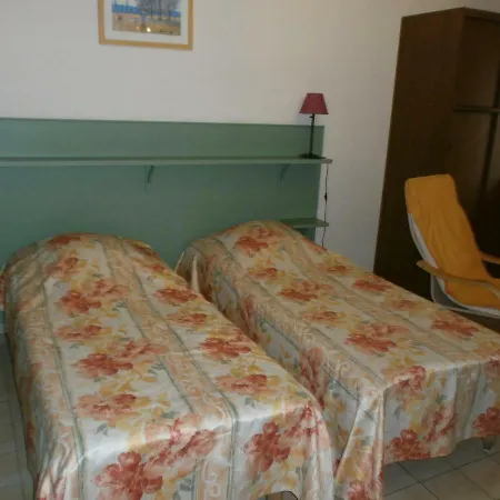 N°2 Avec Terrasse, Agreable, Bien Situe Apartment